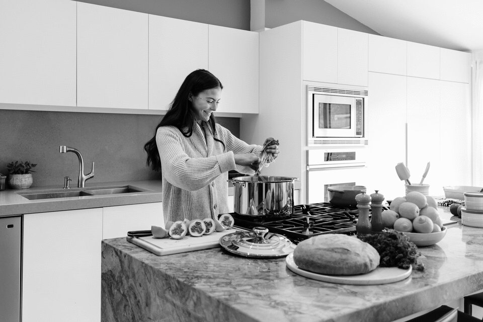 Beyond the Mat: Exploring the Importance of Nutrition in Your Y2 Yoga Practice